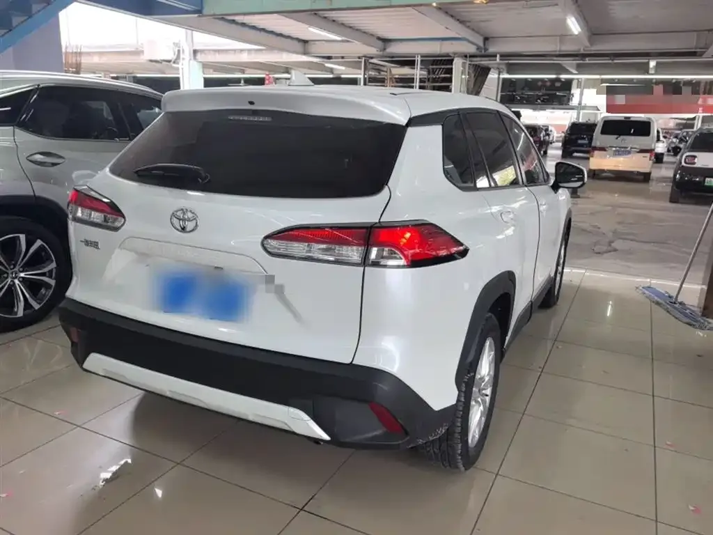 Toyota Corolla Cross 2023 из CN, фото 7