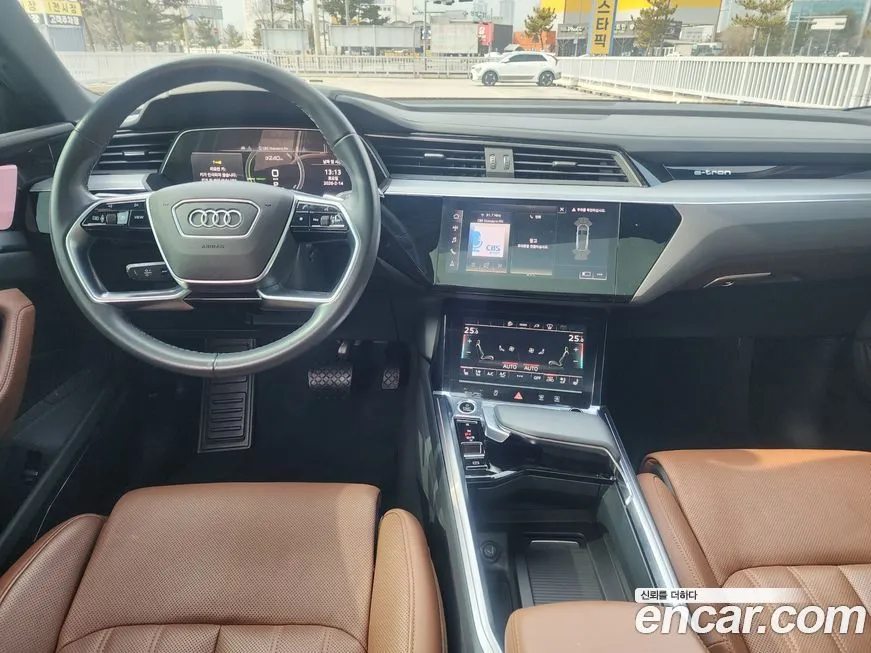 Audi e-tron 2022 из KR, фото 5