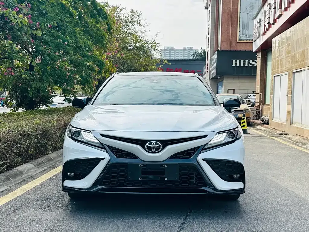 Toyota Camry 2023 из CN, фото 6