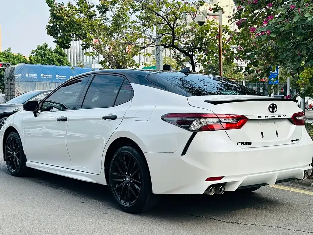 Toyota Camry 2023 из CN, фото 9