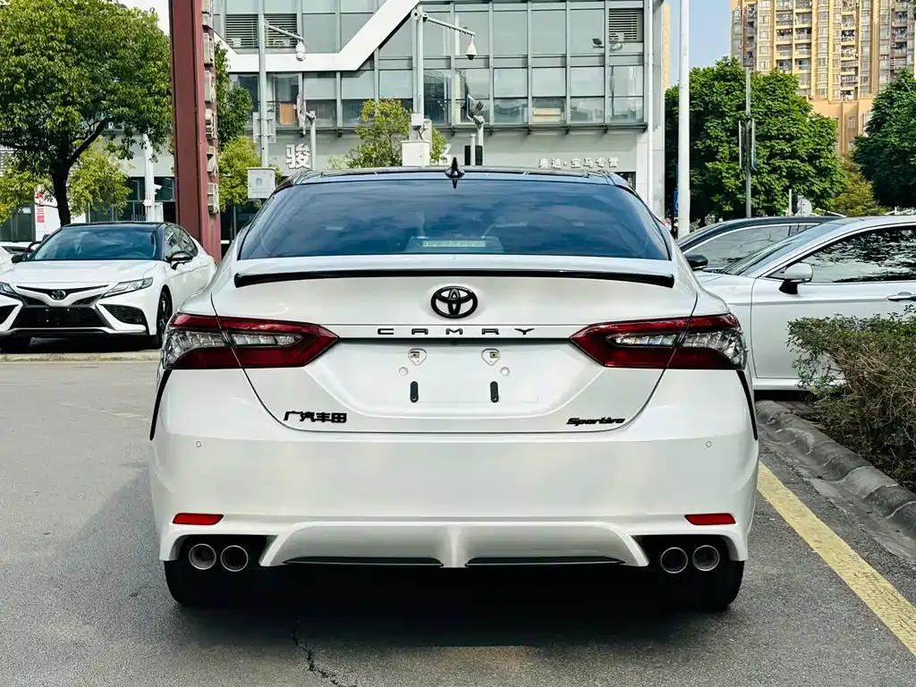 Toyota Camry 2023 из CN, фото 8