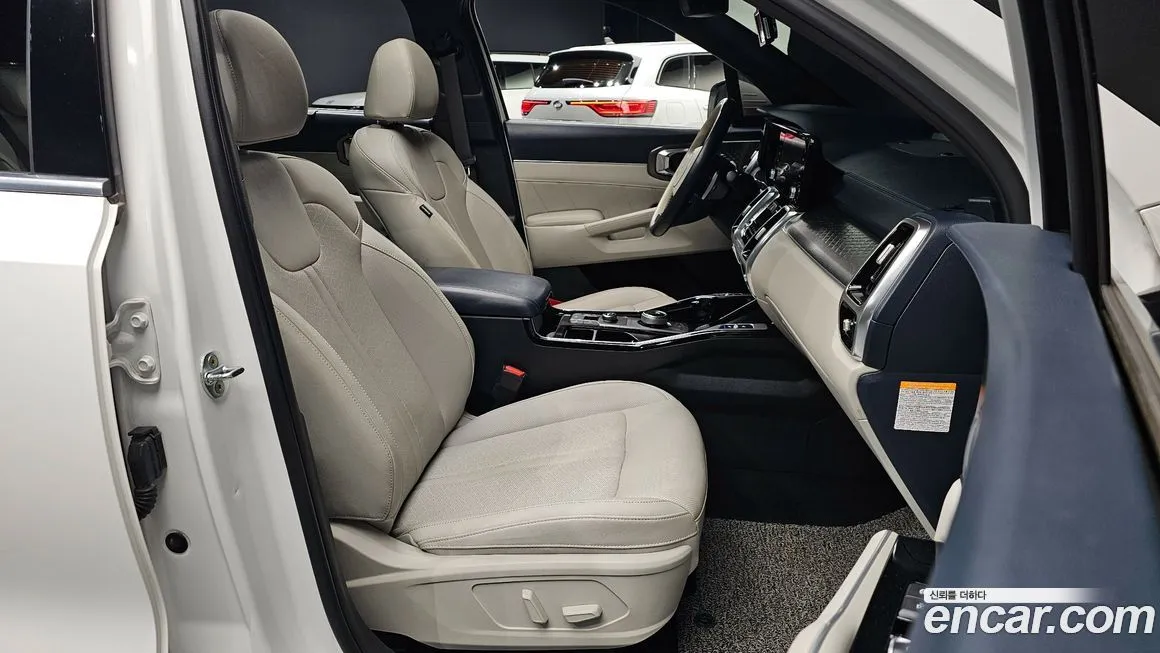Kia Sorento — фото 8