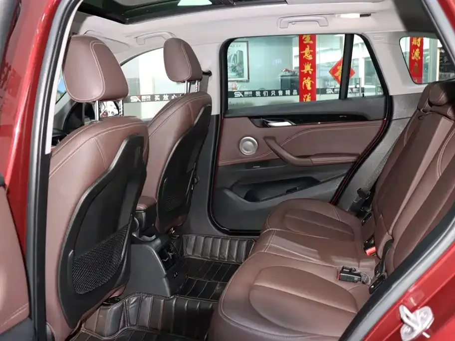 BMW X1 2021 из CN, фото 10