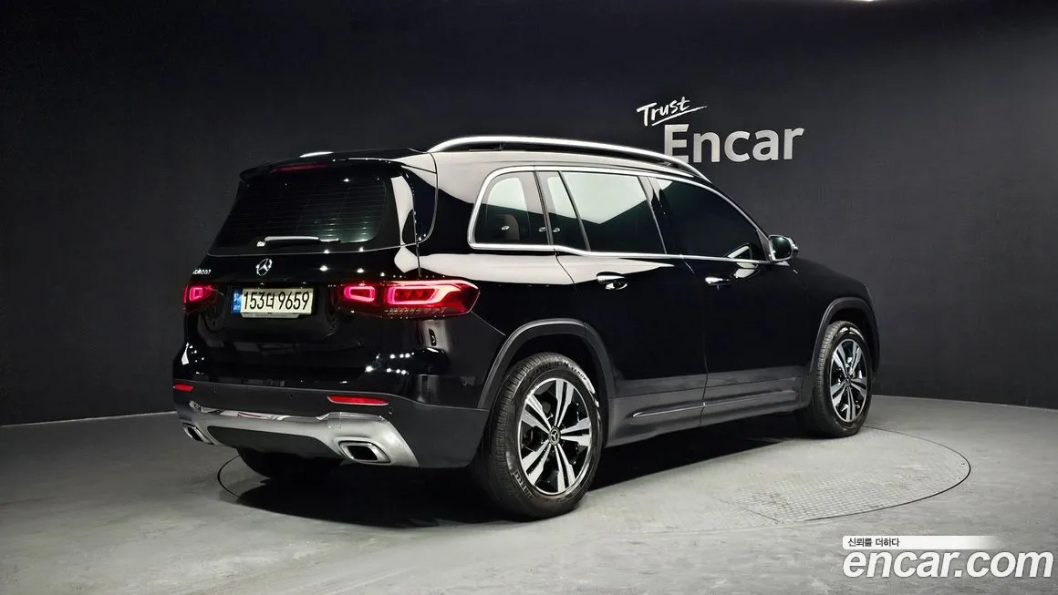 Mercedes-Benz GLB-Class — фото 2