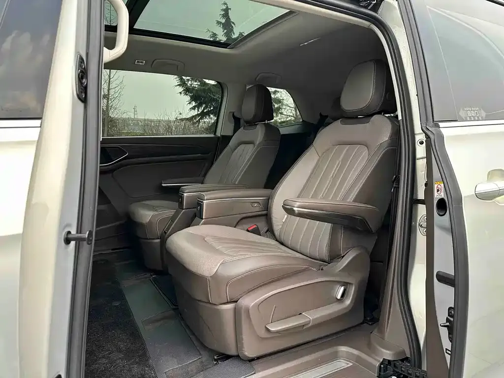 Volkswagen Viloran 2023 из CN, фото 7