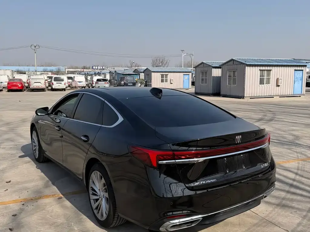Buick LaCrosse 2025 из CN, фото 3