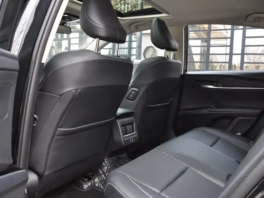 Toyota Camry 2025 из CN, фото 10