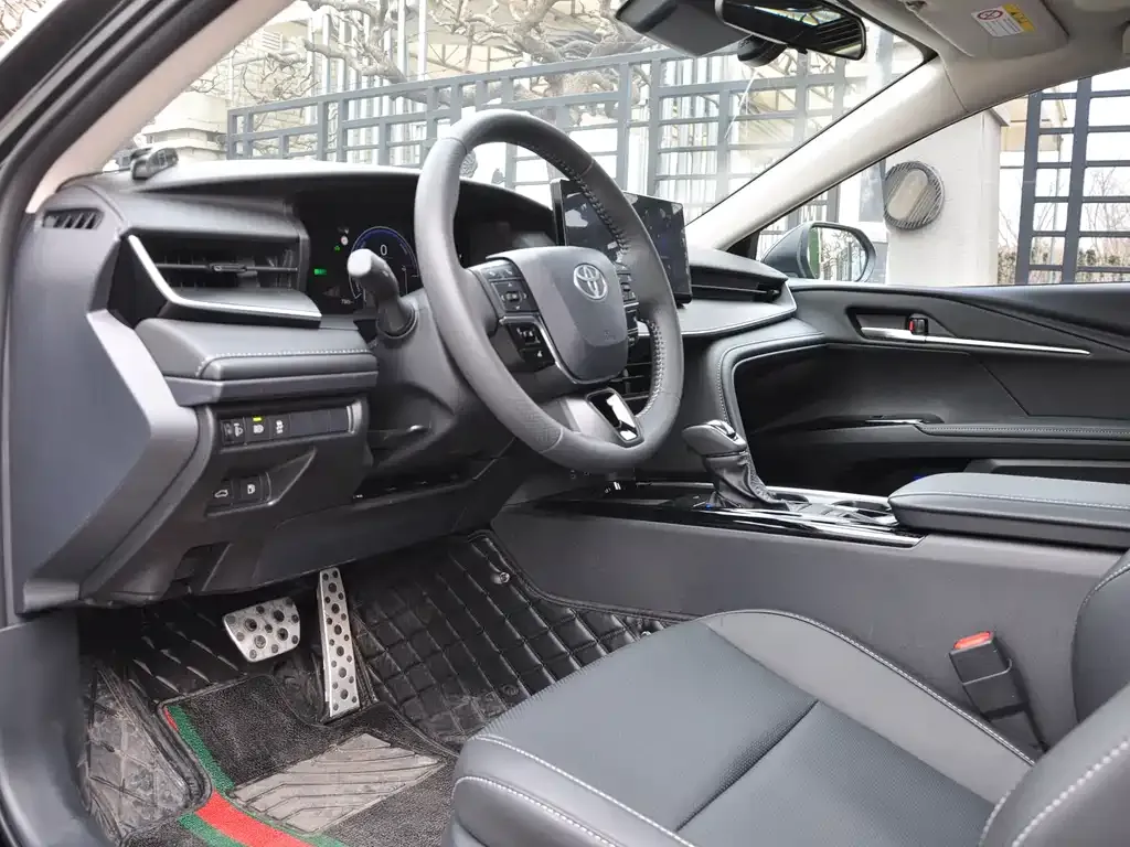 Toyota Camry 2025 из CN, фото 5