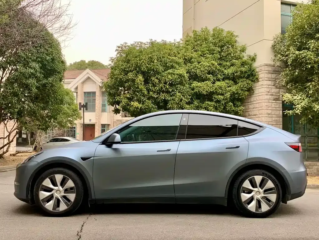 Tesla Model Y 2023 из CN, фото 9