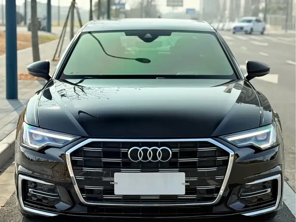 Audi A6L — фото 9
