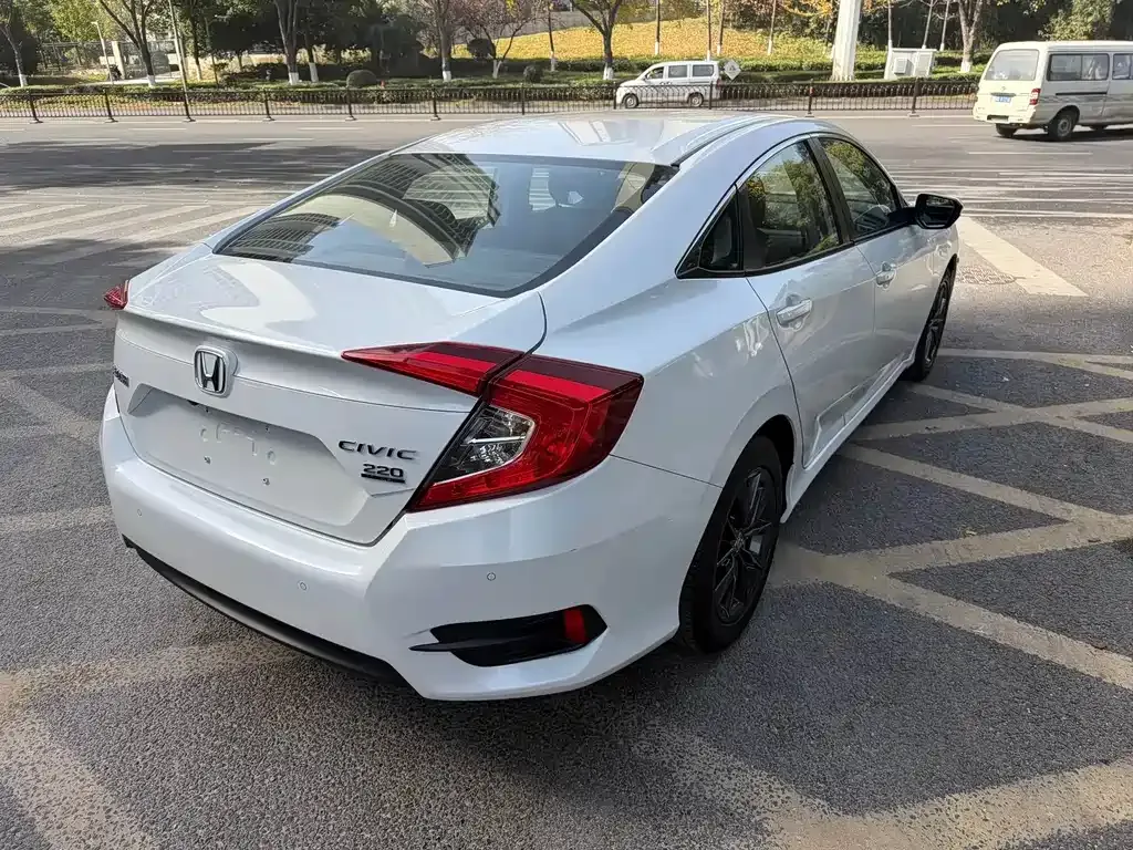 Honda Civic 2021 из CN, фото 4