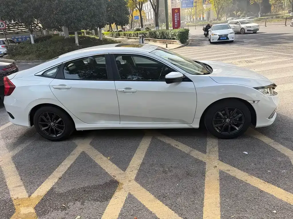 Honda Civic 2021 из CN, фото 10