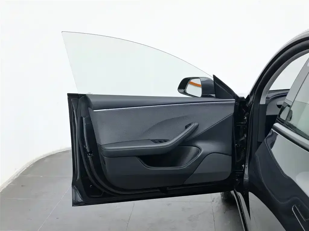 Tesla Model 3 2025 из CN, фото 4