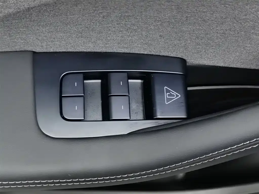 Tesla Model 3 2025 из CN, фото 9