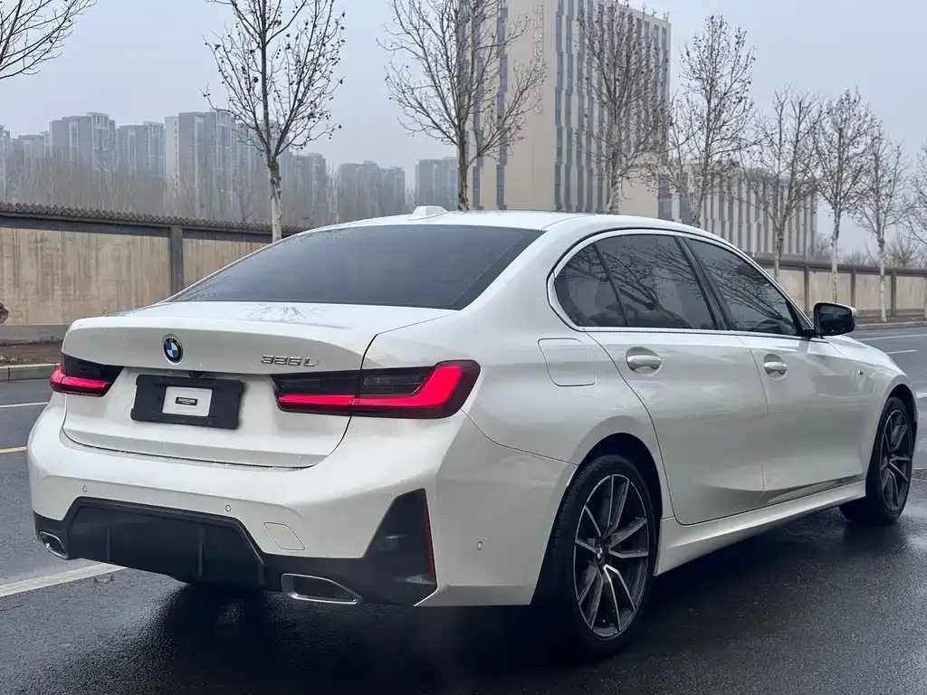 BMW 3 Series 2023 из CN, фото 7