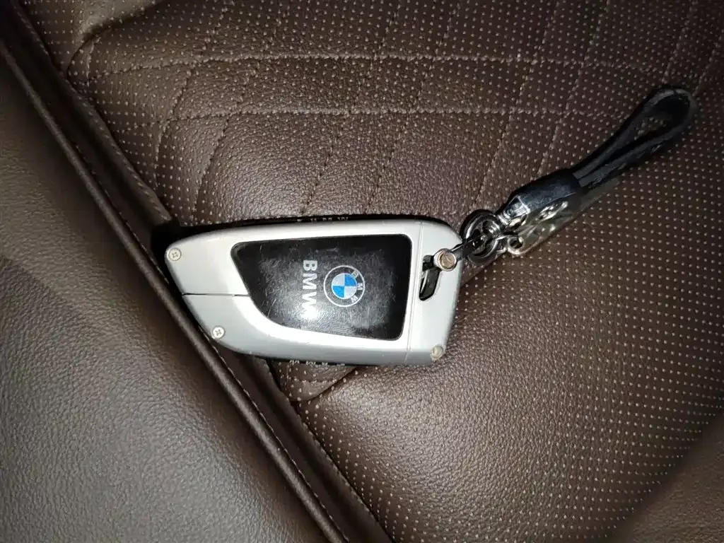 BMW 3 Series 2022 из CN, фото 10