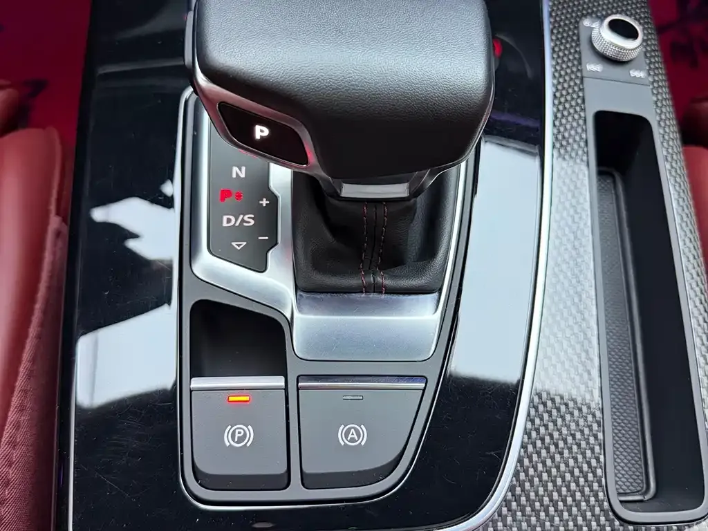 Audi Q5L Sportback 2023 из CN, фото 5