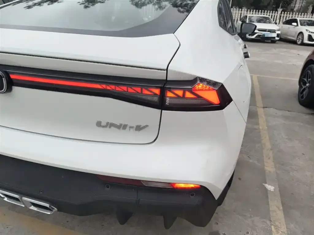 Changan UNI-V iDD 2025 из CN, фото 3
