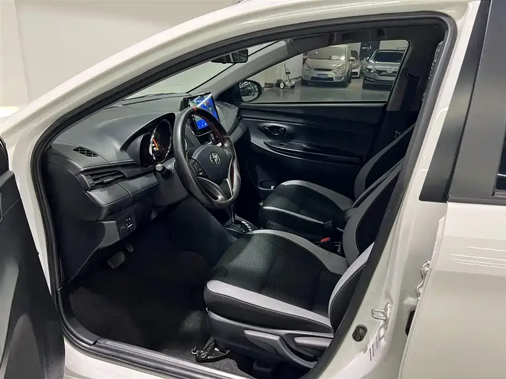 Toyota Yaris L 2022 из CN, фото 8