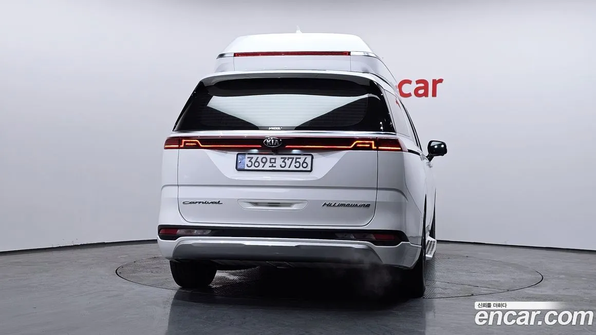 Kia Carnival — фото 10