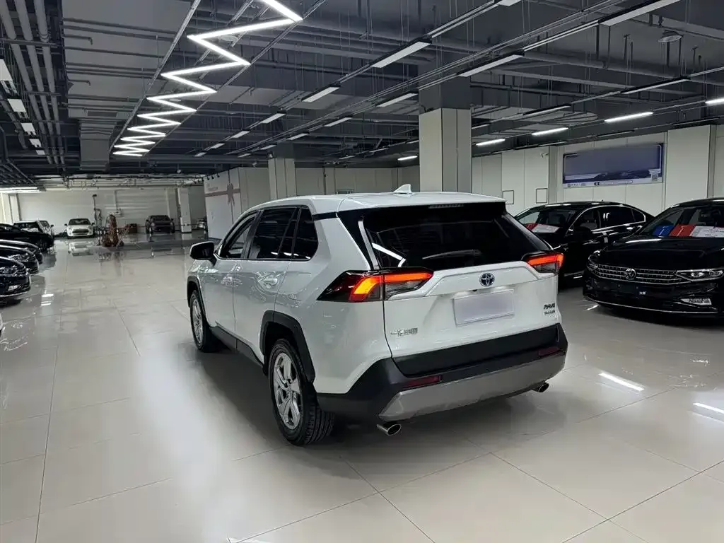Toyota RAV4 2021 из CN, фото 7