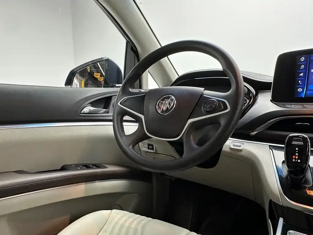 Buick GL8 2023 из CN, фото 2