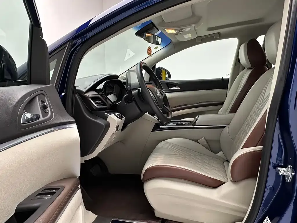 Buick GL8 2023 из CN, фото 4