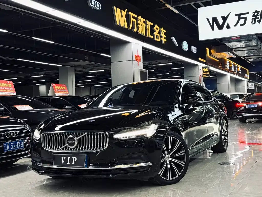 Volvo S90 2023 из CN, фото 1