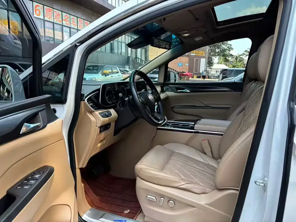 Buick GL8 2021 из CN, фото 9