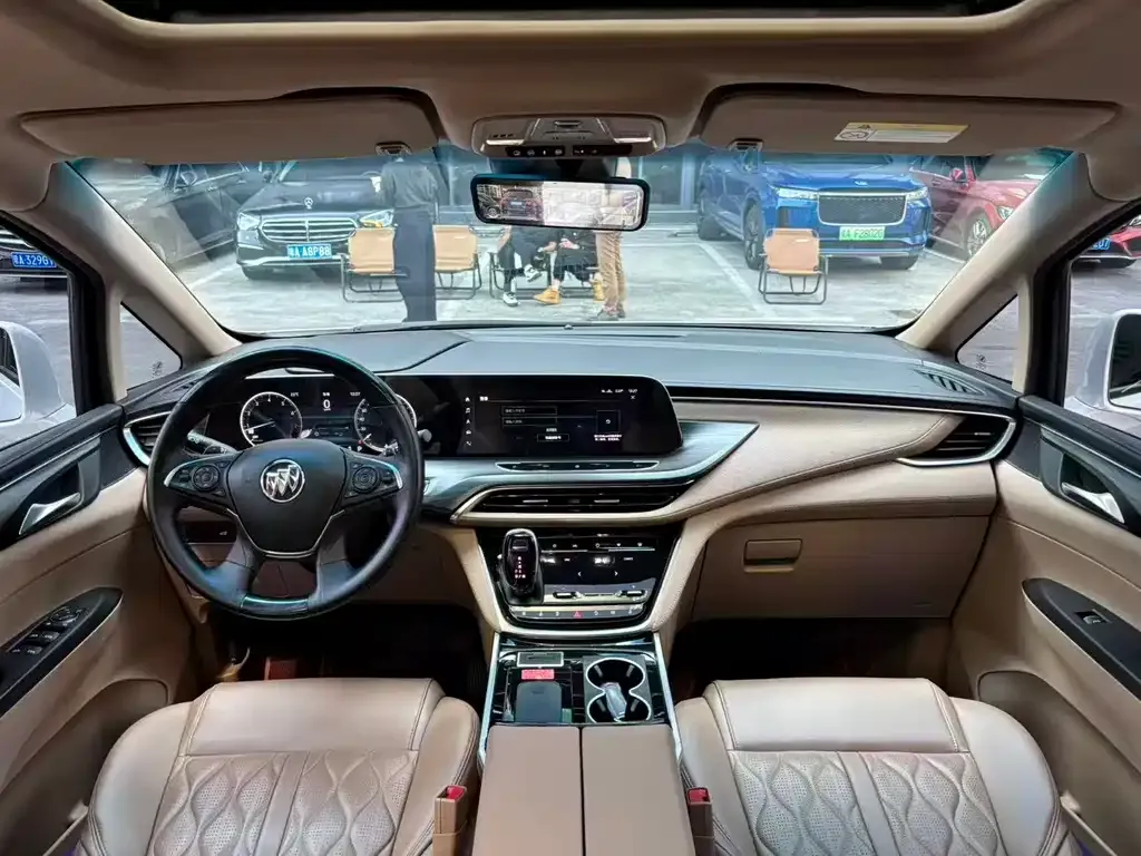 Buick GL8 2021 из CN, фото 2