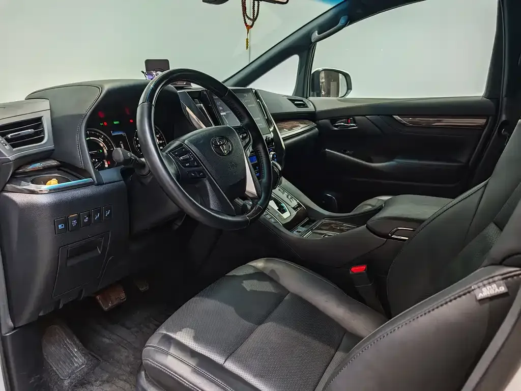 Toyota Vellfire 2022 из CN, фото 4