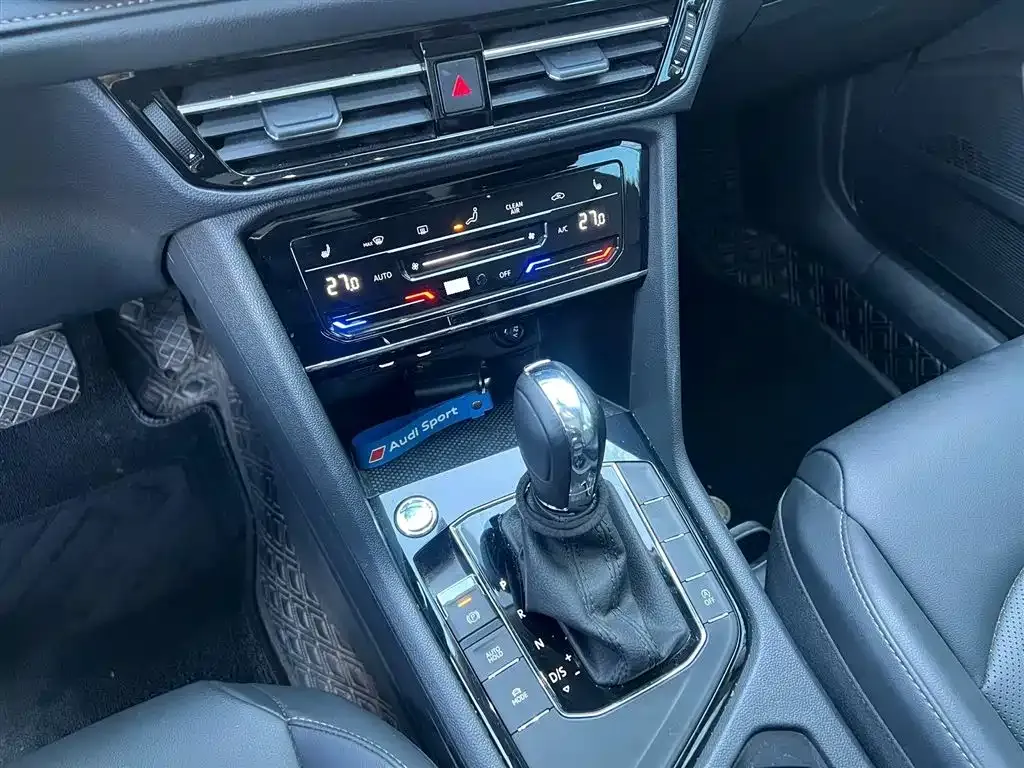Volkswagen Tharu 2022 из CN, фото 10