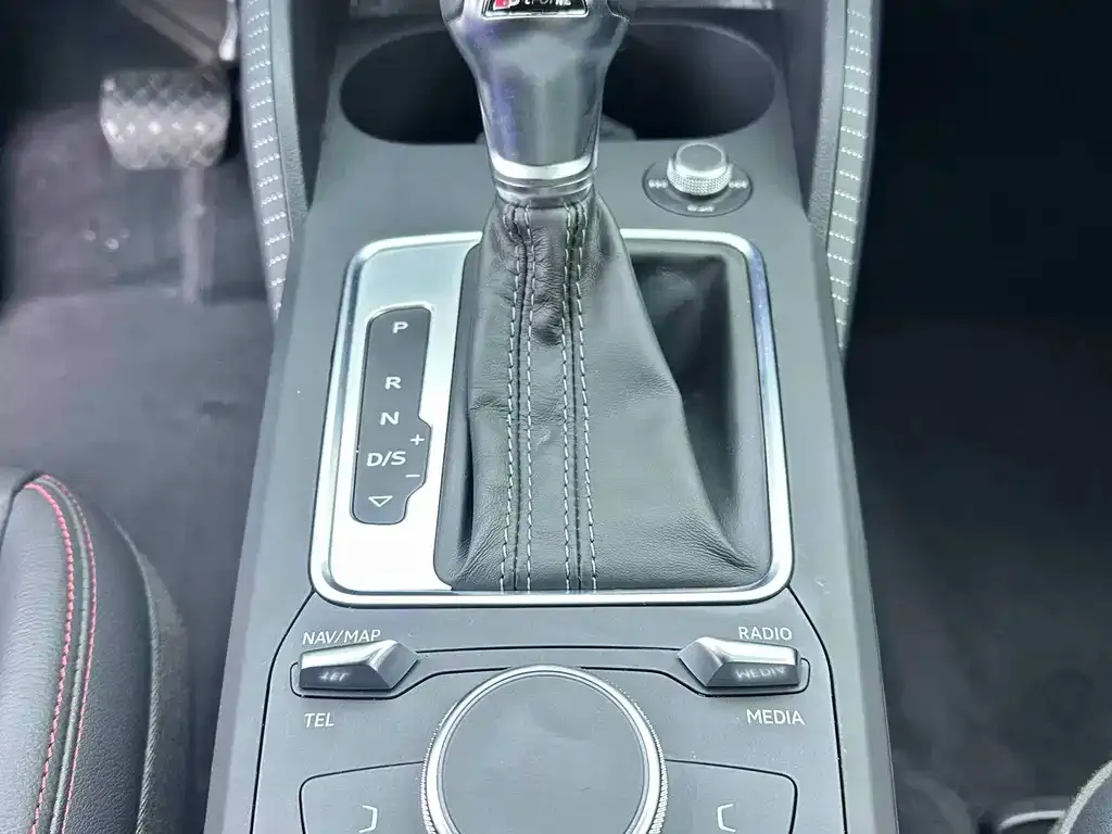 Audi Q2L 2021 из CN, фото 8