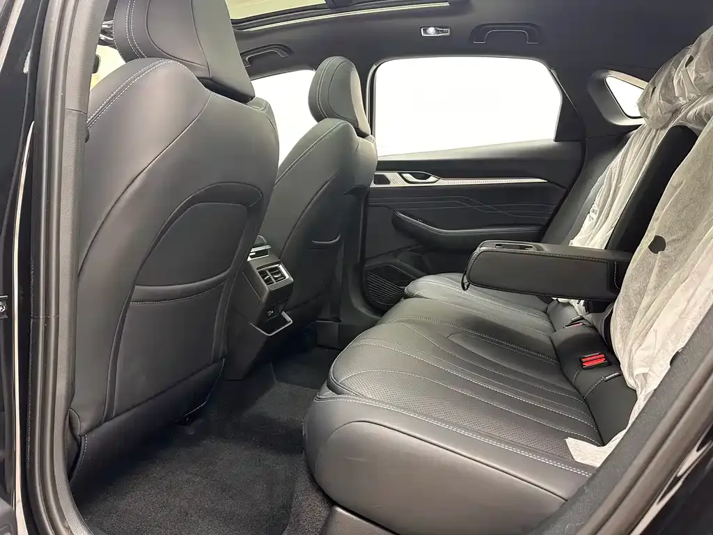 Geely Xingrui 2025 из CN, фото 6