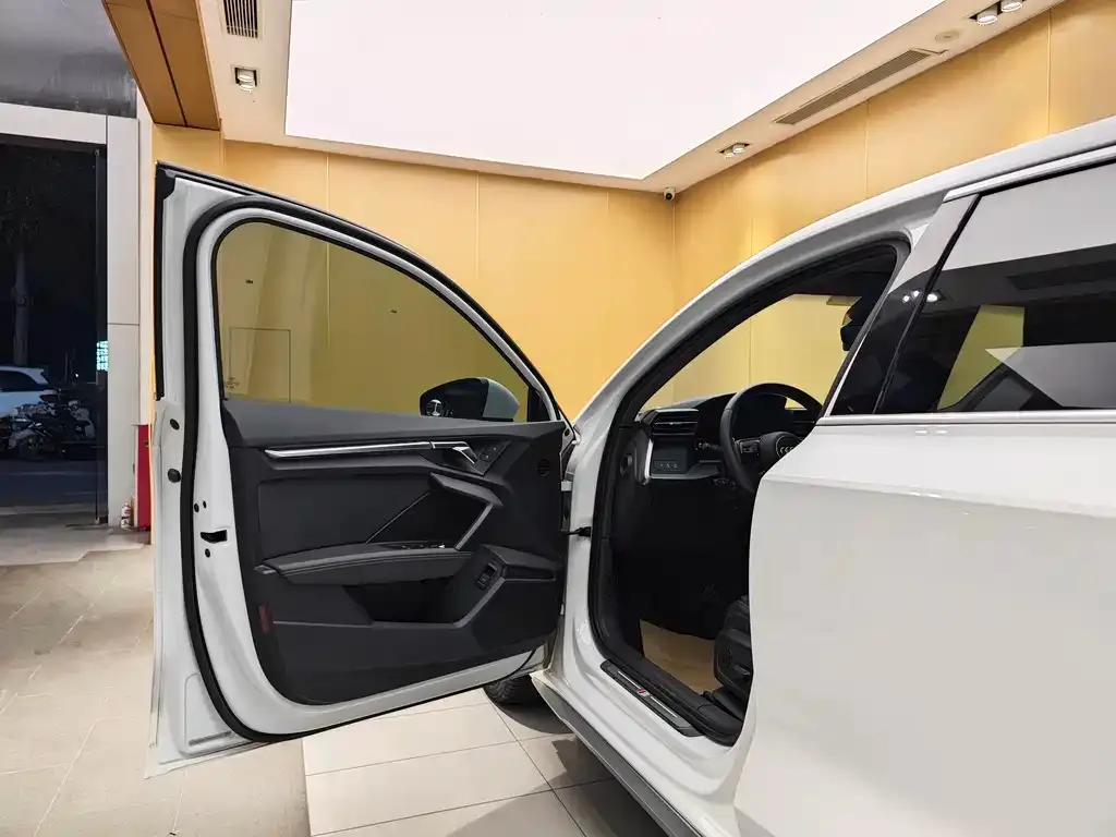 Audi A3 2022 из CN, фото 6