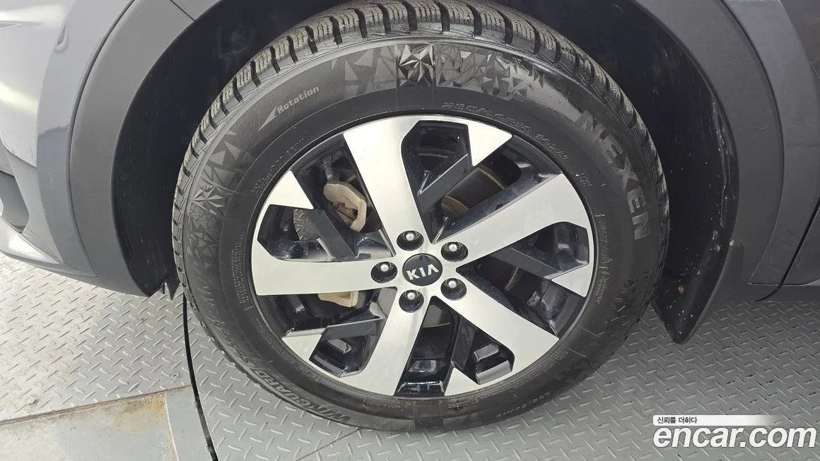 Kia Sorento — фото 10