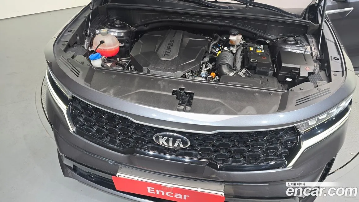 Kia Sorento — фото 6