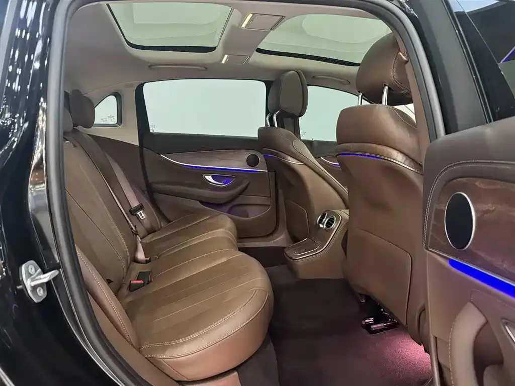 Mercedes-Benz E-Class 2022 из CN, фото 5