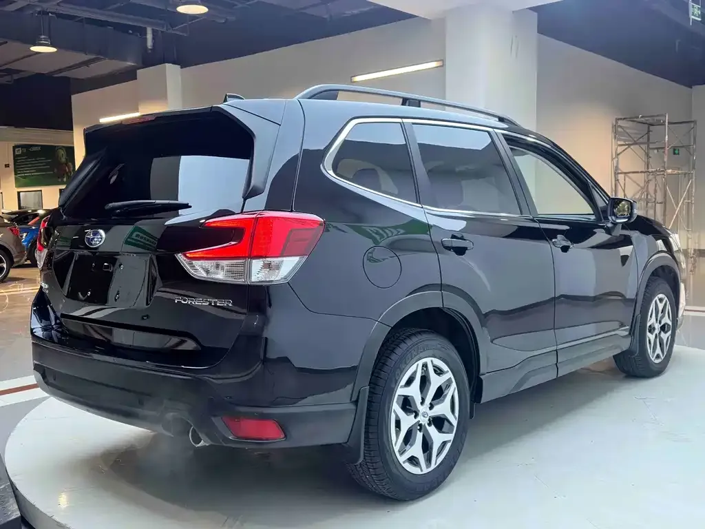 Subaru Forester 2021 из CN, фото 3