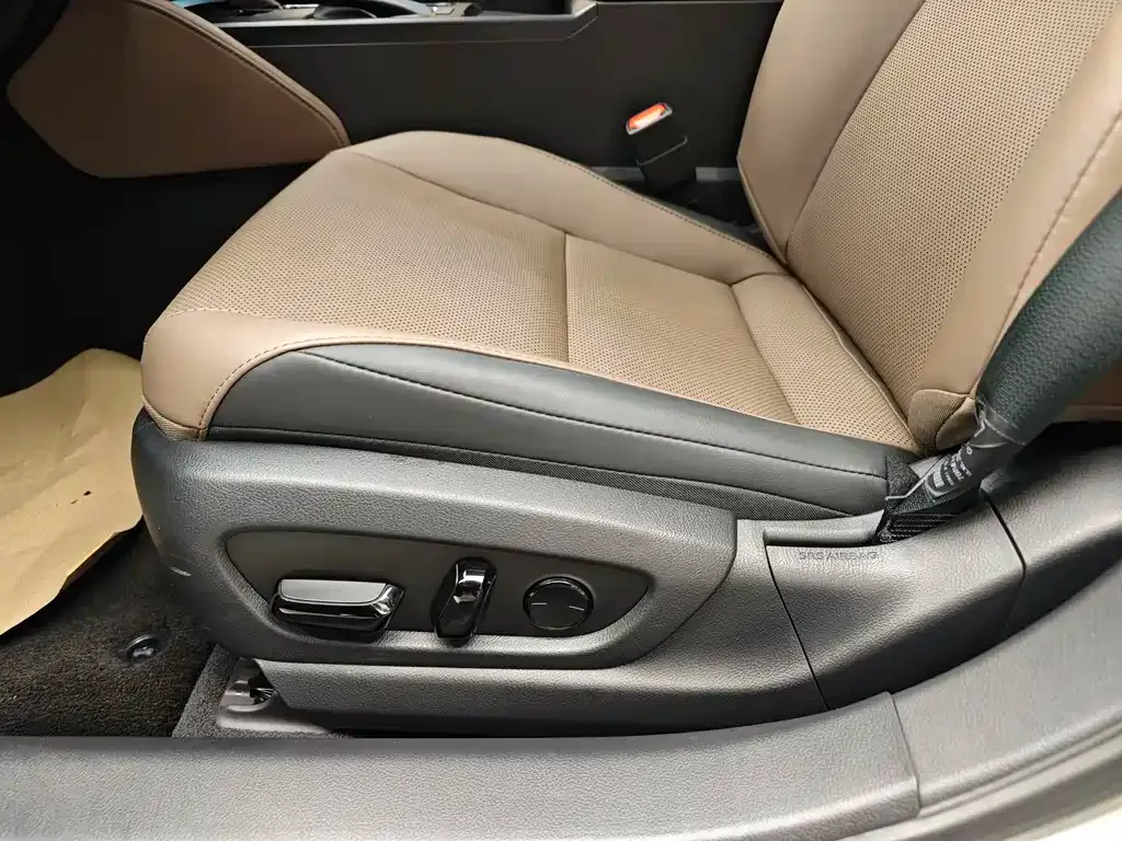 Lexus ES 2025 из CN, фото 8
