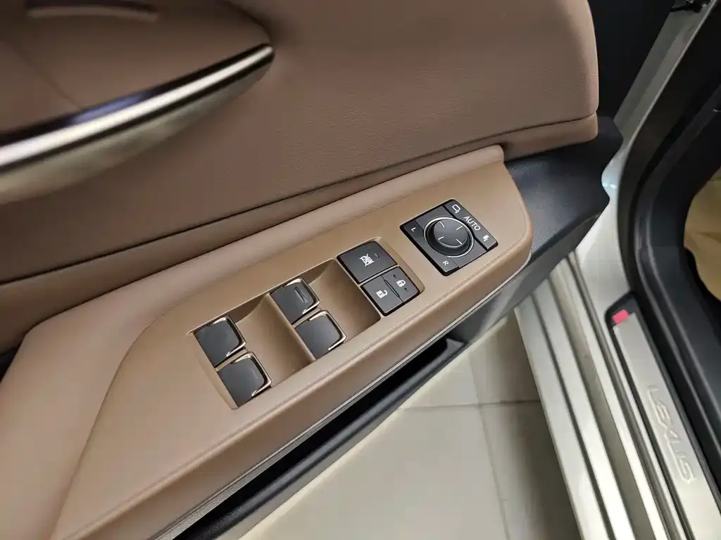 Lexus ES 2025 из CN, фото 5