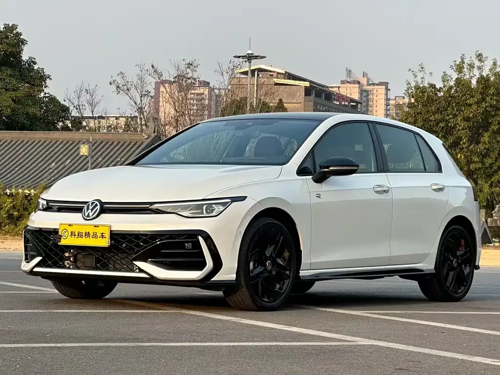 Volkswagen Golf 2025 из CN, фото 1