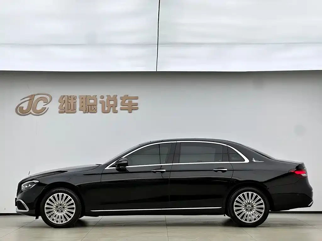 Mercedes-Benz E-Class 2023 из CN, фото 3