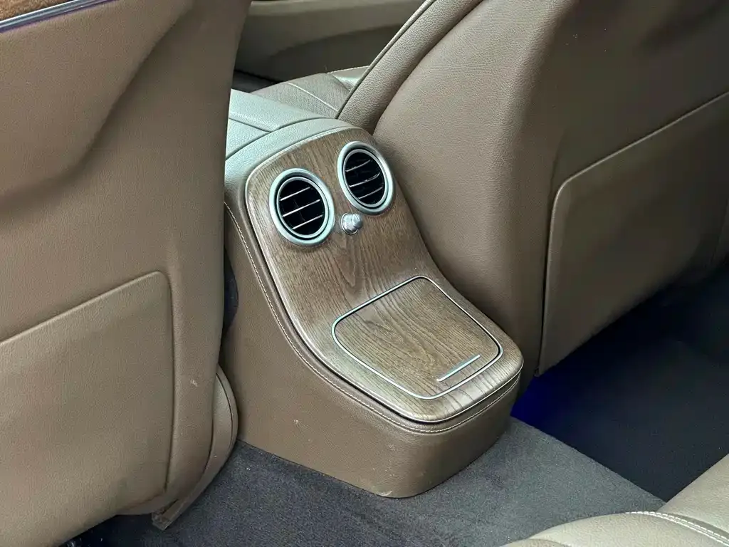 Mercedes-Benz E-Class 2023 из CN, фото 7