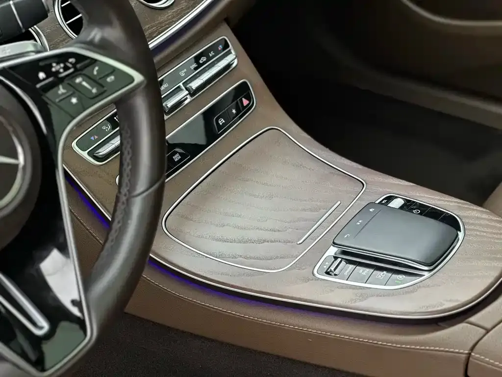 Mercedes-Benz E-Class 2023 из CN, фото 6