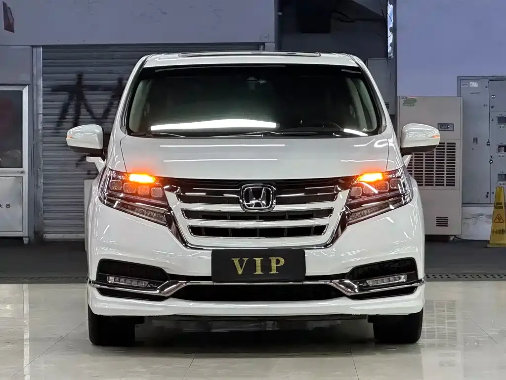 Honda Elysion 2021 из CN, фото 4