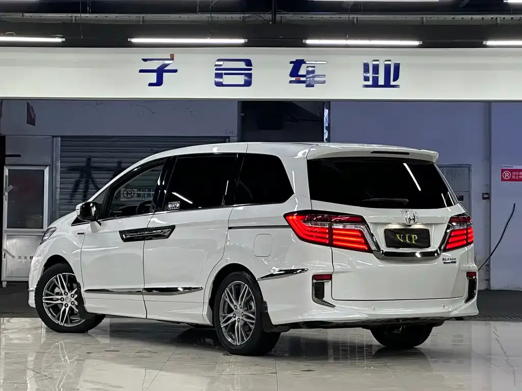 Honda Elysion 2021 из CN, фото 8