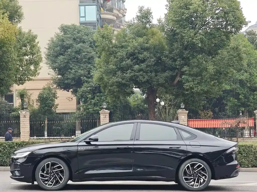 Lincoln Z 2022 из CN, фото 6