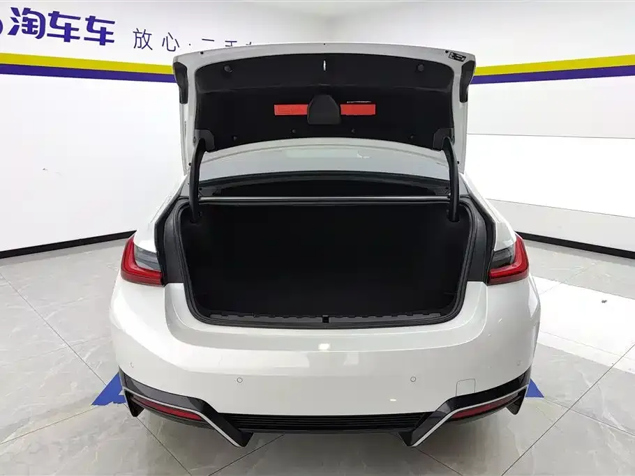 BMW i3 2024 из CN, фото 4