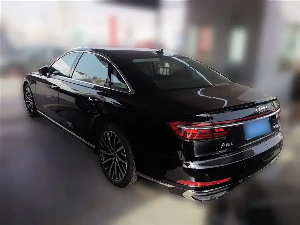 Audi A8 2023 из CN, фото 9